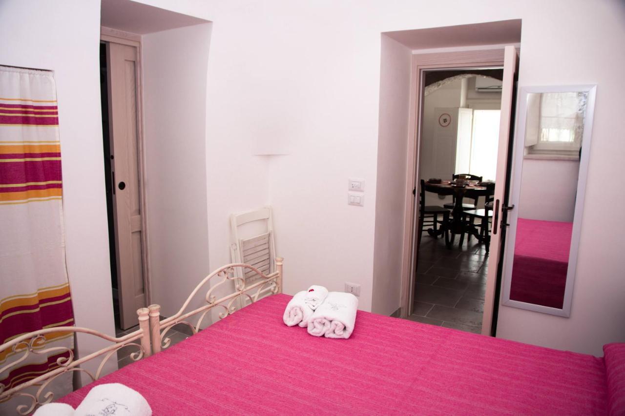 Trulli Donna Isabella 2 Bed & Breakfast Локоротондо Екстериор снимка