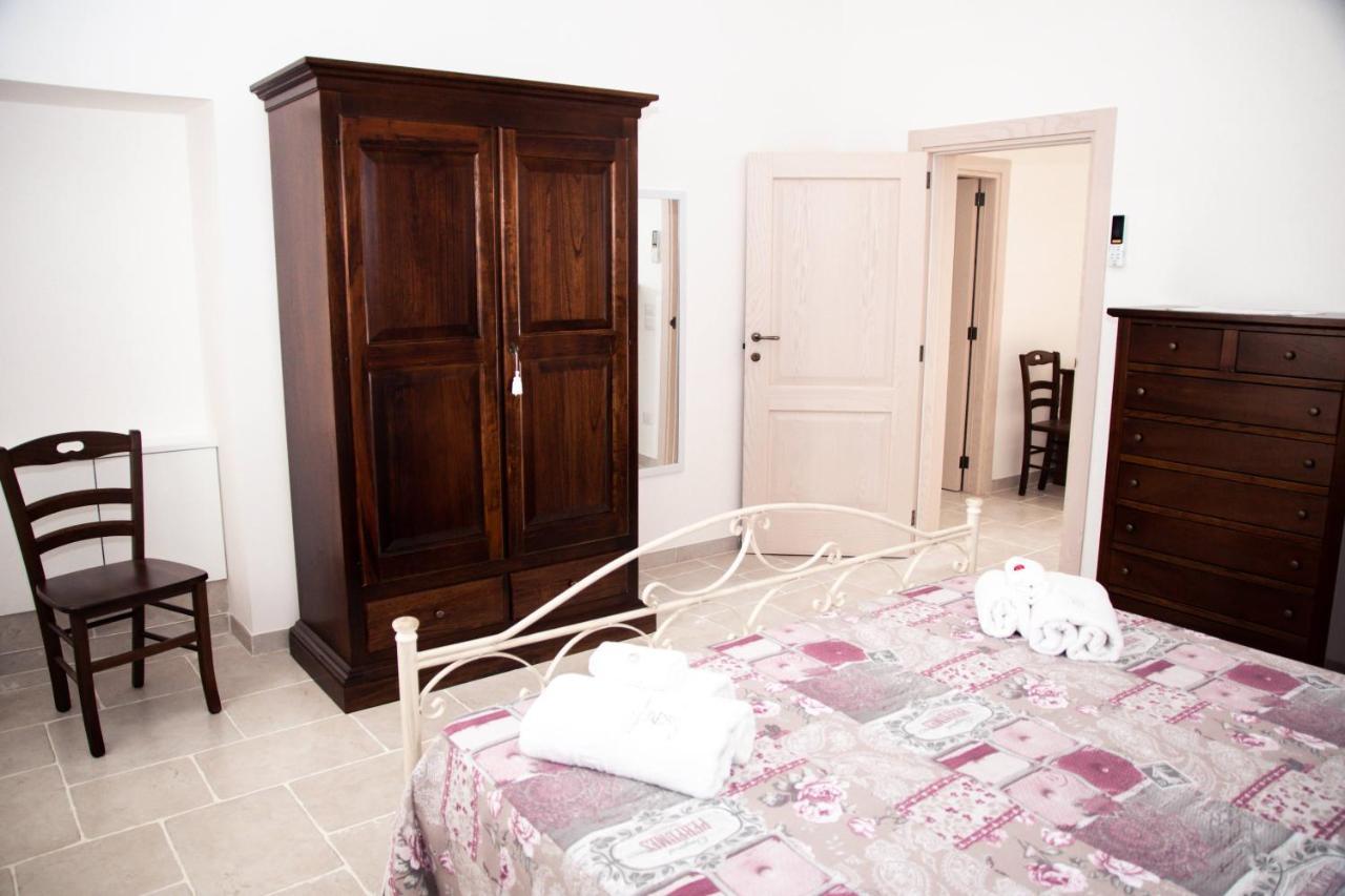 Trulli Donna Isabella 2 Bed & Breakfast Локоротондо Екстериор снимка