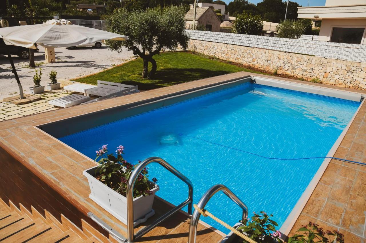 Trulli Donna Isabella 2 Bed & Breakfast Локоротондо Екстериор снимка
